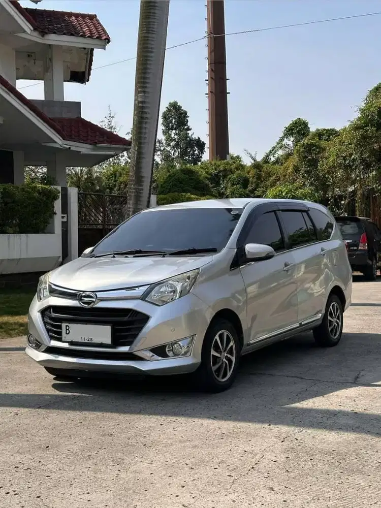 Sigra R Deluxe Matic 2018