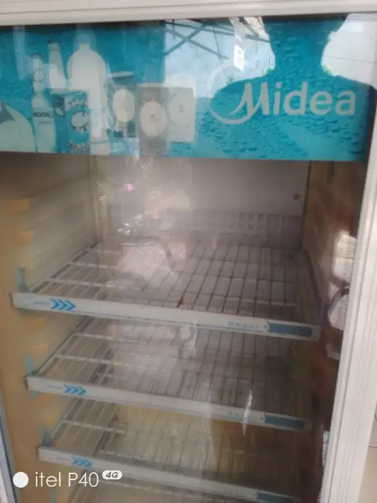 Dijual Showcase merk MEDEA