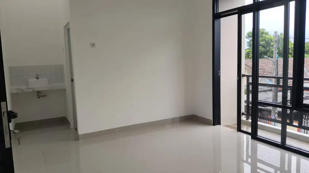 Jual rumah baru bebas banjir 2 tingkatnyaman ciputat bsd bintaro