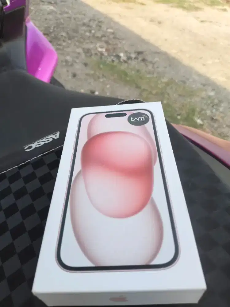 Iphone 15 warna pink 128gb baru