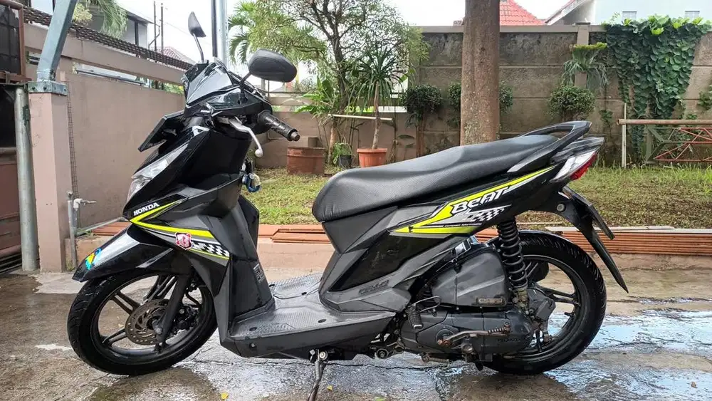 Honda Beat 2018 hitam kilometer km rendah