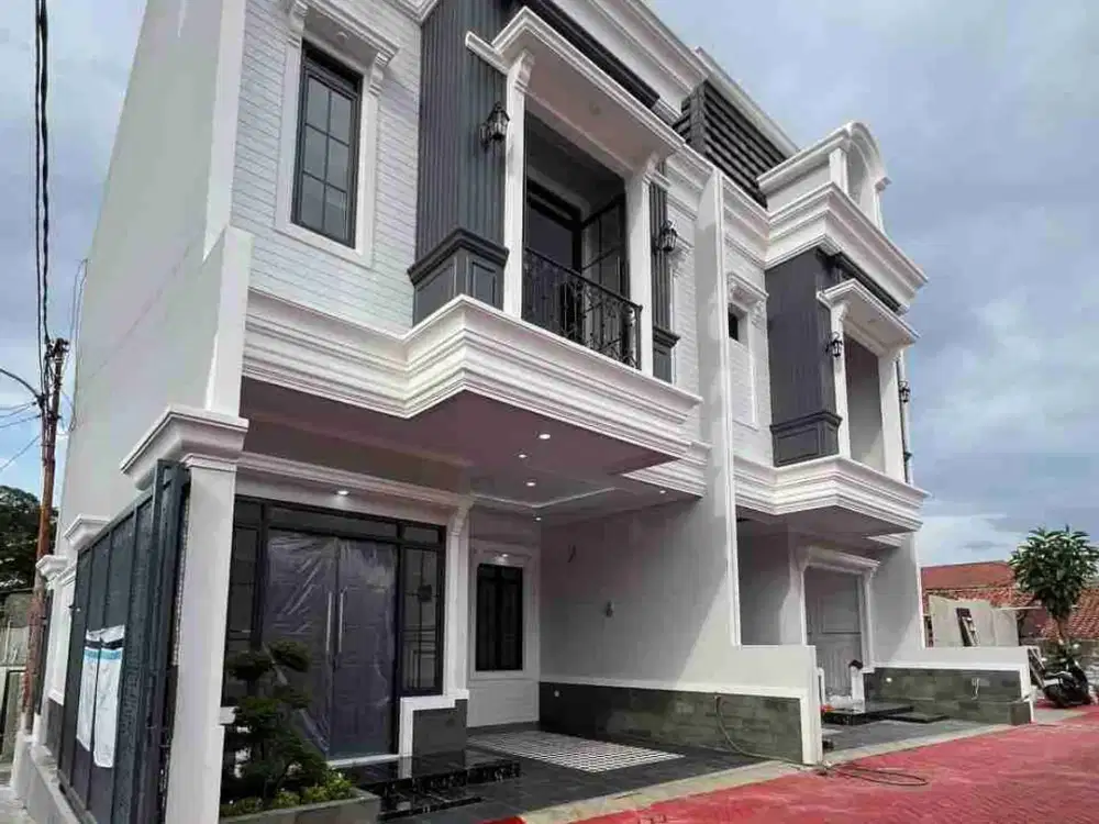 Rumah Indent Area Ragunan Jakarta Selatan Model American Classic 2 lantai