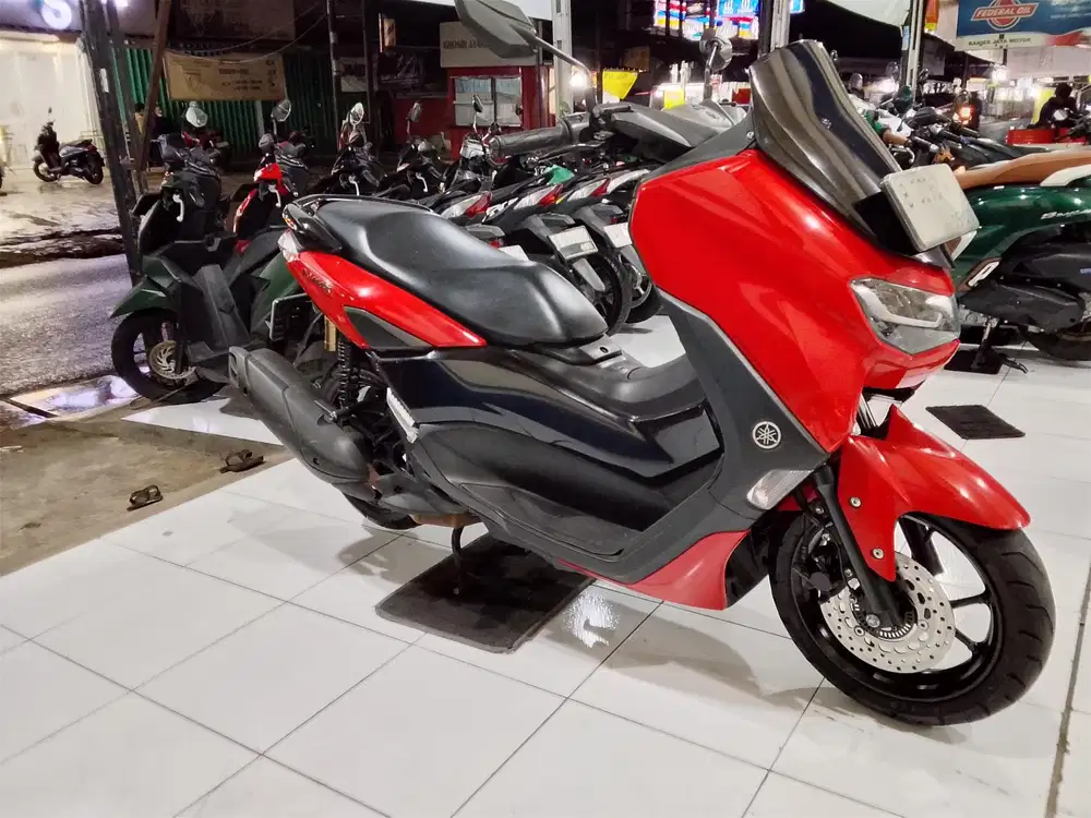 Jual cepat yamaha nmax new conected kayles 2023 orsinil siap pakai