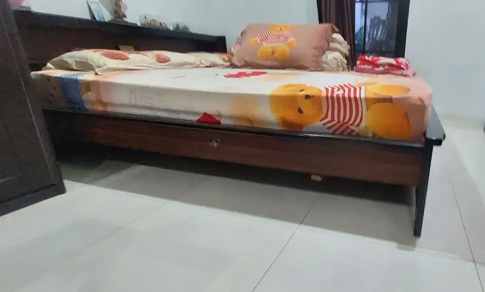 Ranjang & spring bed