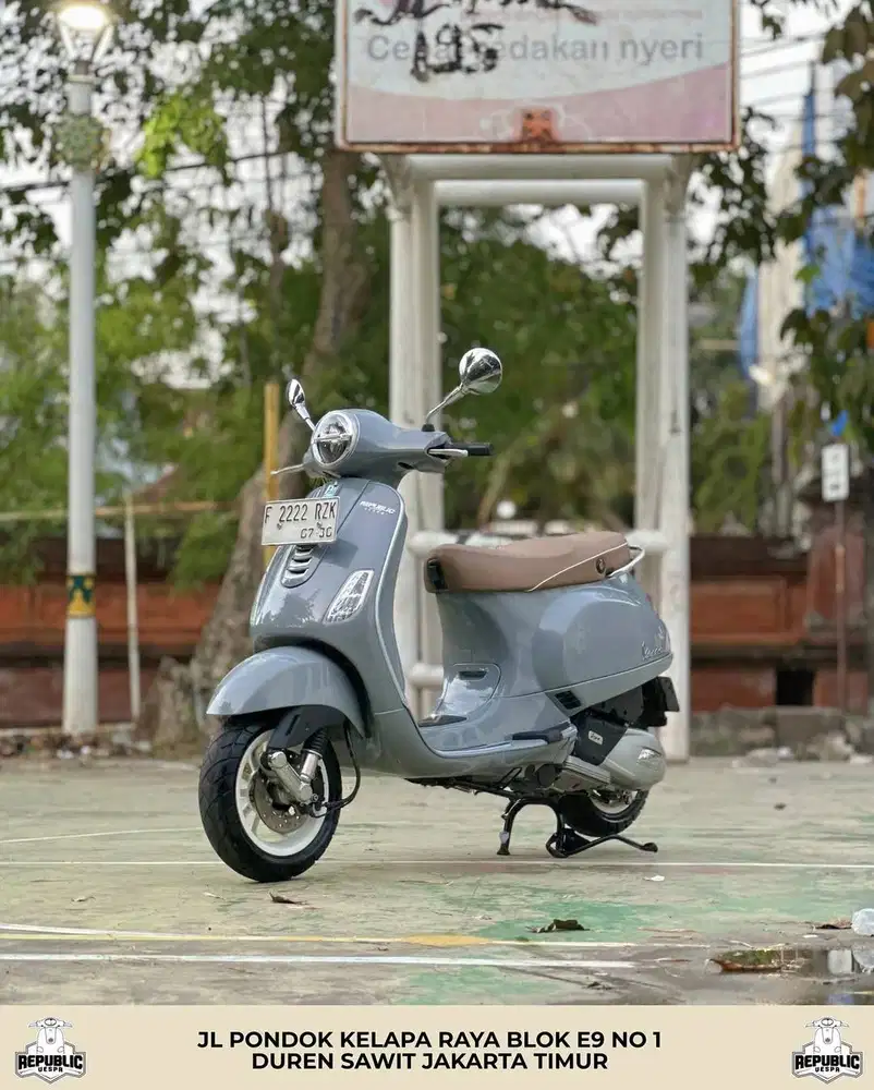 LIKE NEW PIAGIO VESPA LX125 IGET LED FACELIFT WARNA GREY MATERIA