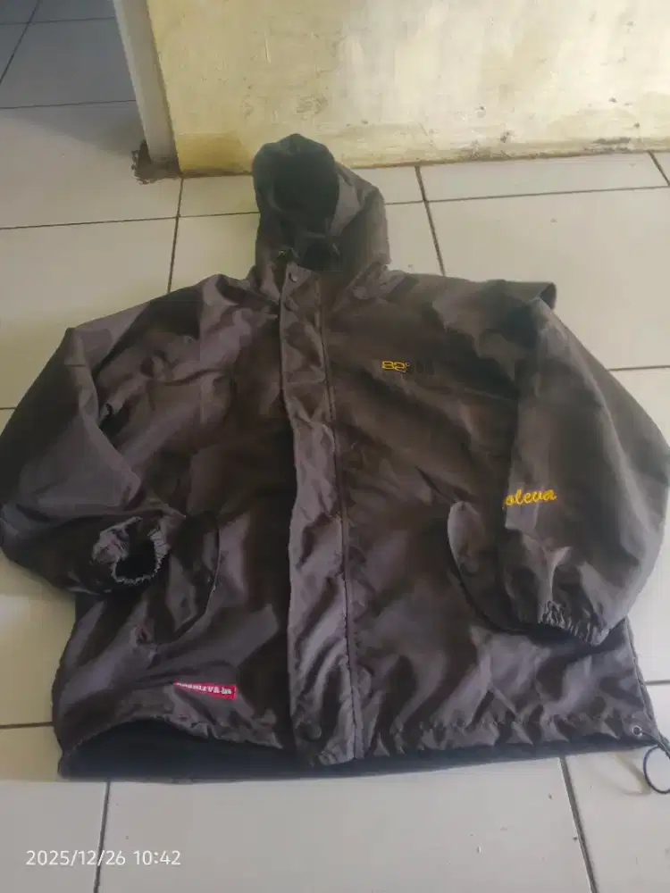 Jaket outdoor pria like new