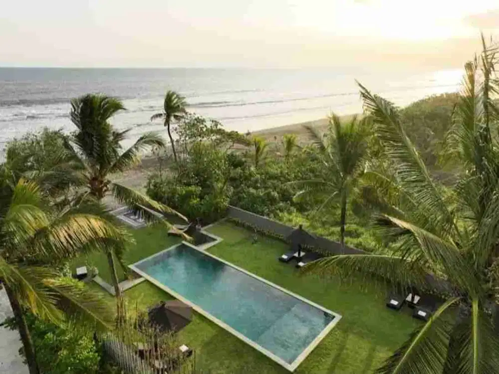Dijua luxury beach front 4bed villa pantai pasut Tabanan Bali
