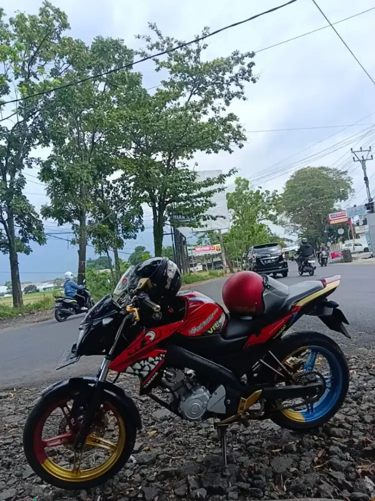 Jual motor vixion  pemakaian pribadi jarang di pake