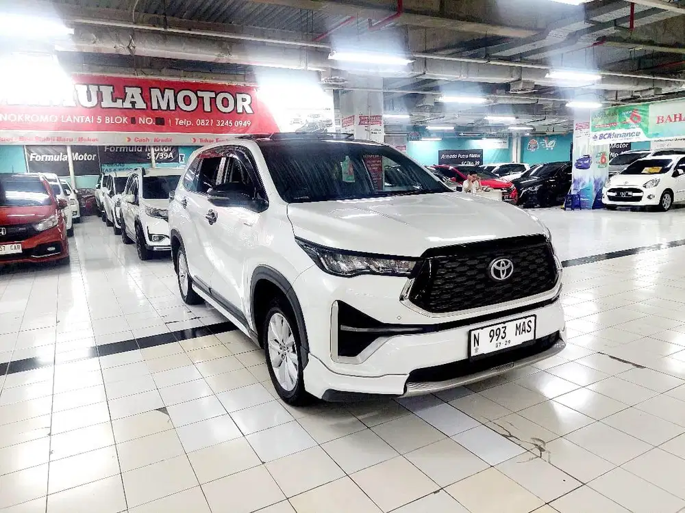 Toyota Zenix V Medelista Hibrid AT 2024