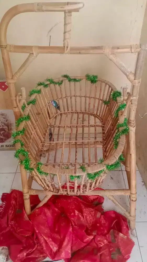 Ayunan bayi bahan Rotan