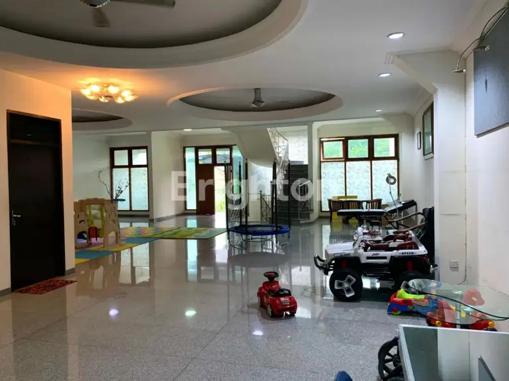 Lokasi Prime. Dharmahusada Manyar Kertajaya Surabaya Nol Jalan Raya. Area Komersial