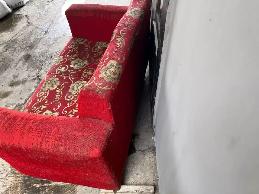 Kursi sofa bekas di jual ukuran 1.2 x 2 meter