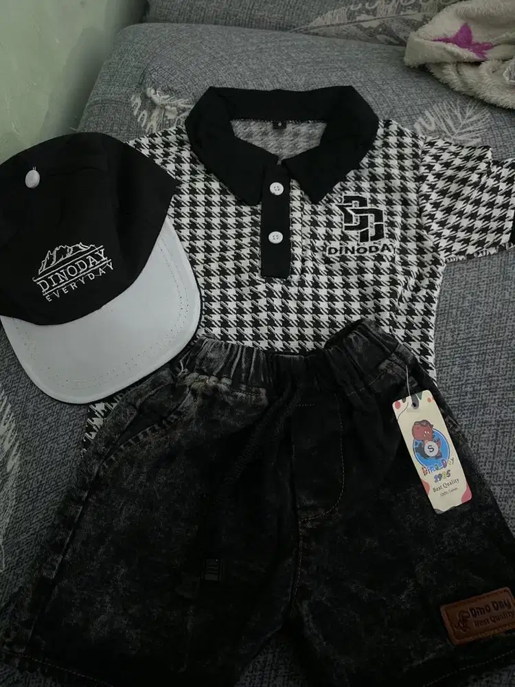 BAJU ANAK 1 SET (6 BULAN-2 TAHUN)