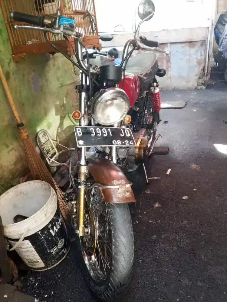 Honda GL125 1982