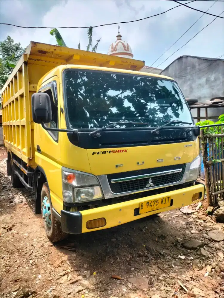 Jual cepat' Mitsubishi canter FE 84 SHDX DUMP truk mobil siap pakai