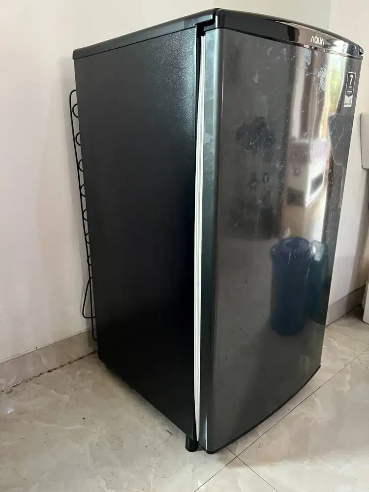 Cocok untuk ASI: Freezer Aqua AQF-S4(DS)