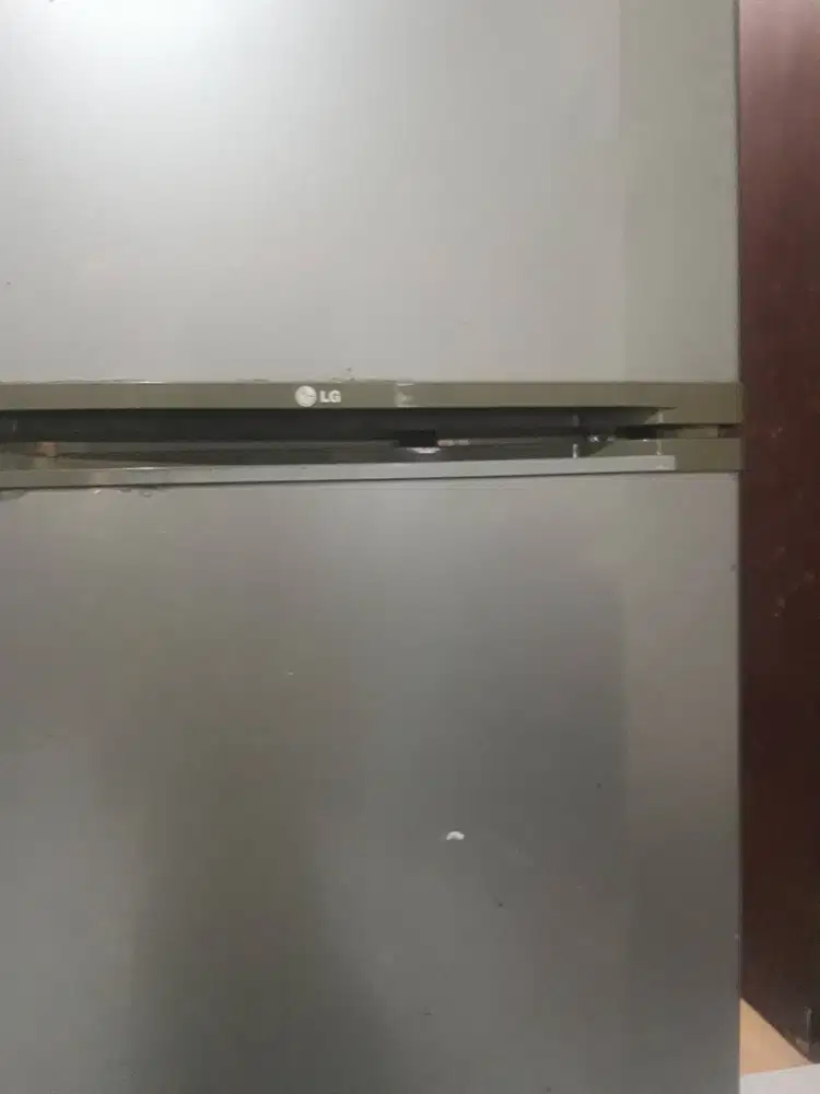 Dijual Kulkas 2 Pintu merk LG
