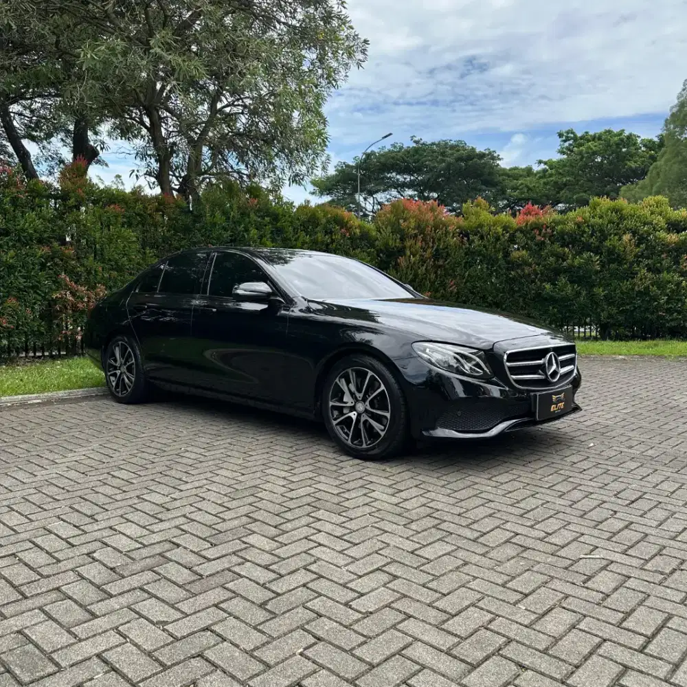 Merc Benz E300 Avantgarde CBU 2016