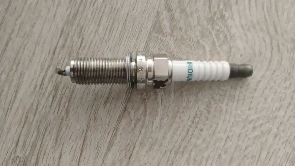 Busi Iridium Denso - SC16HR11