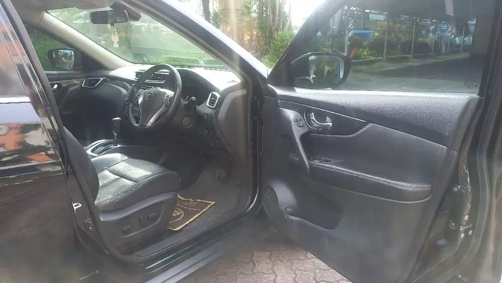 Pajak Panjang - Nissan XTrail 2.5 Bensin-AT 2017