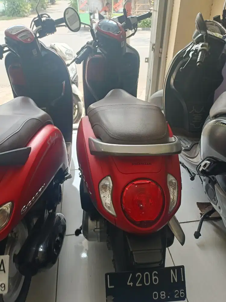 Merah doff HONDA SCOOPY ESP STYLISH PRESTIGE KEYLLES REMOT 2021 kredit