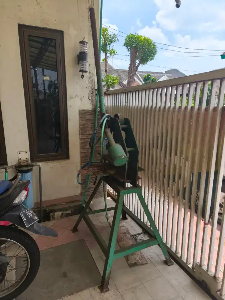 Alat Potong / Press Kertas