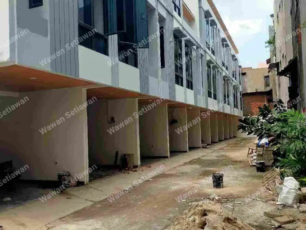 Rumah Minimalis Bebas Banjir di Dwi warna sawah besar jakarta pusat