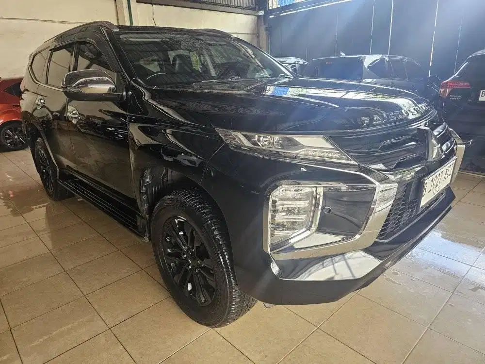 Mitsubishi Pajero Sport New Dakar 4X2 AT 2021 Hitam Facelift