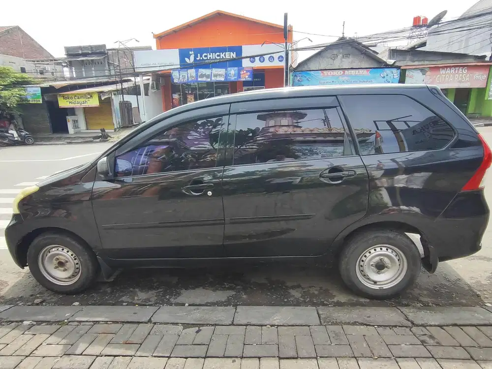 Daihatsu Xenia 2014 Bensin