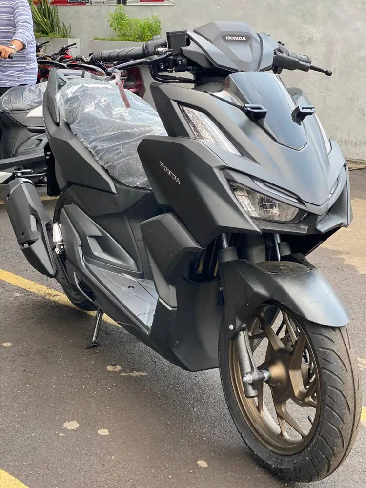 Honda Vario 160 ABS — Kencang, Tegas, Siap Ngebut Harian