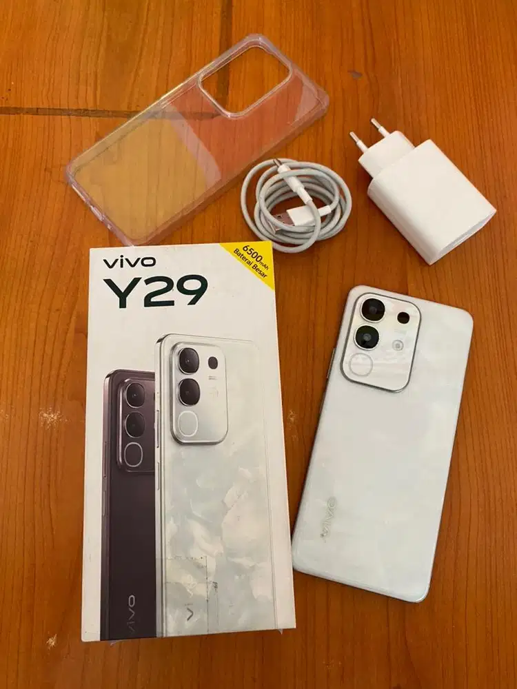 Vivo Y29 6/128 gb***