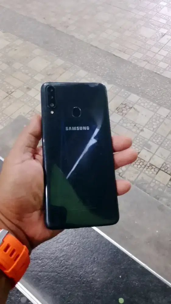 Samsung a20 minus baterai.