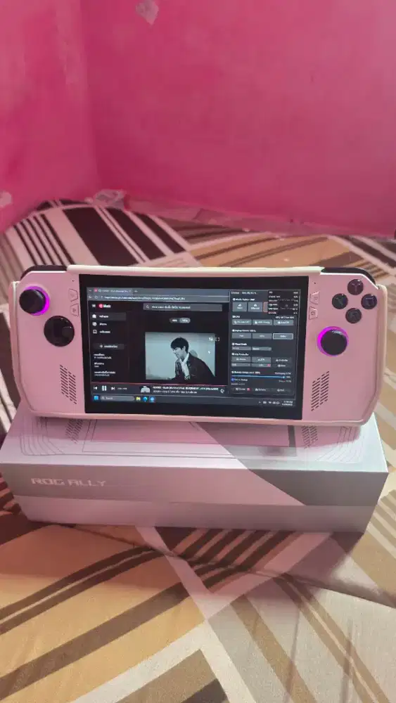 ASUS ROG Ally Z1 Extreme 16GB / 512GB - Mulus, Jarang Pakai