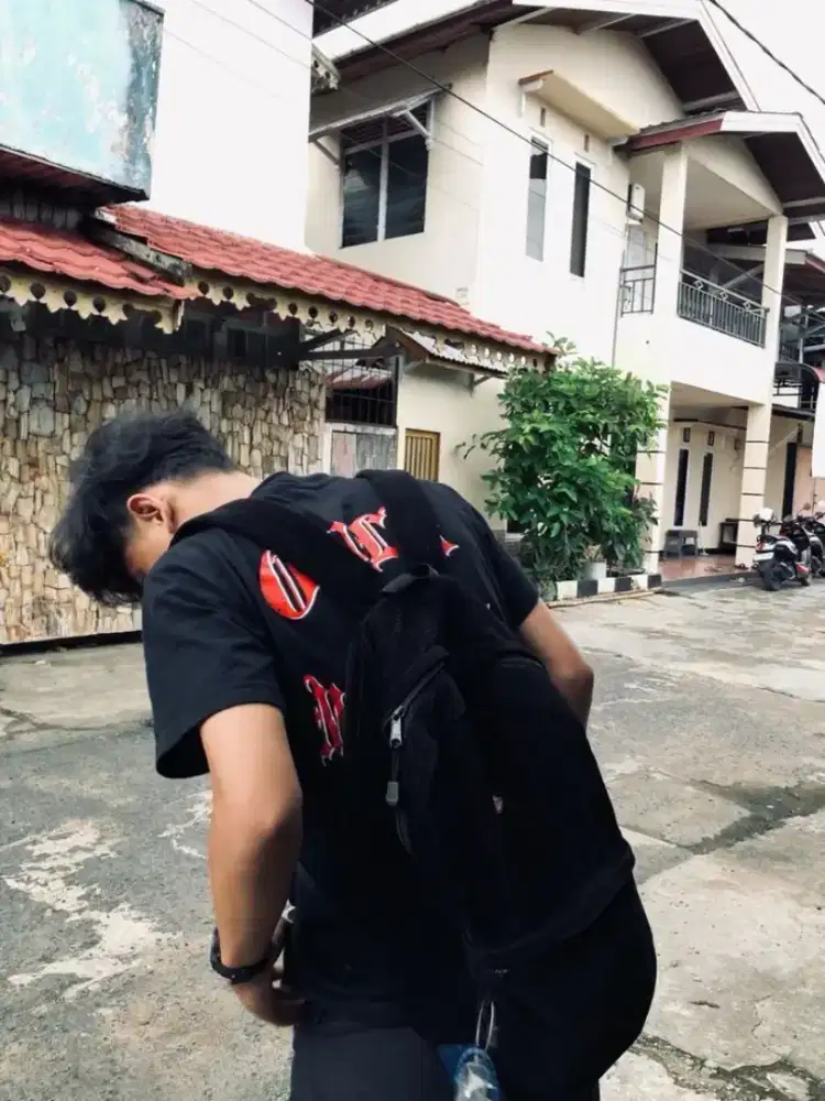 Saya sedang mencari kerja di warkop