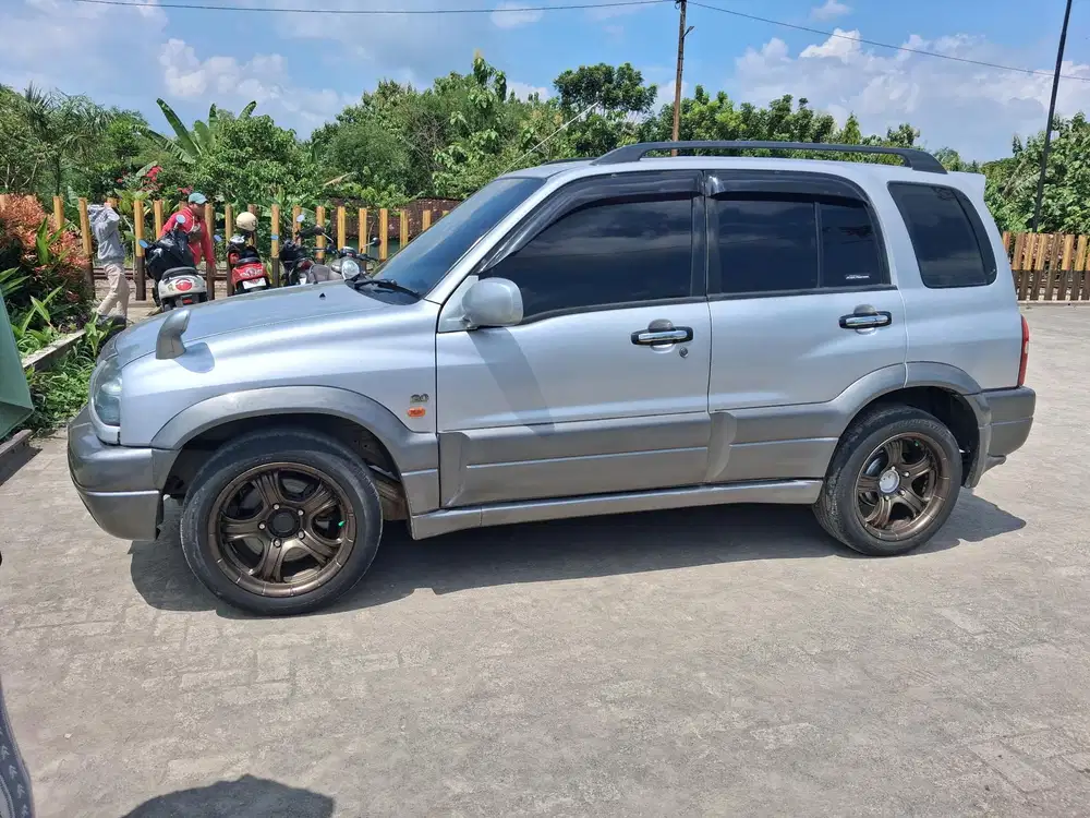 Suzuki Grand escudo 2003 Bensin