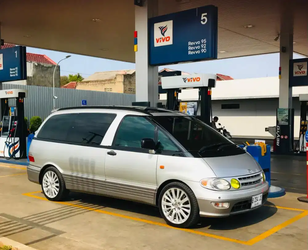 Toyota lucida tahun 2000 antik