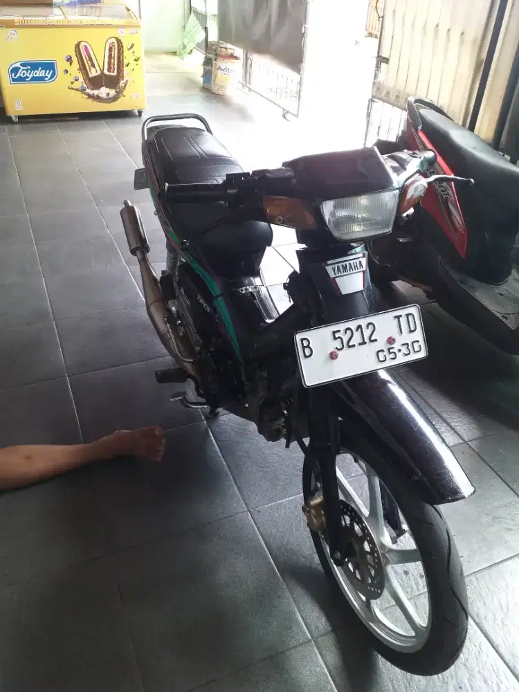 F1zr Yamaha FIZ 1995