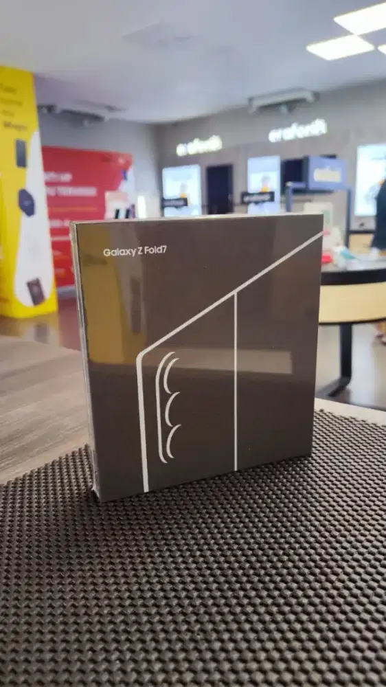 SAMSUNG Z FOLD 7 (256gb)