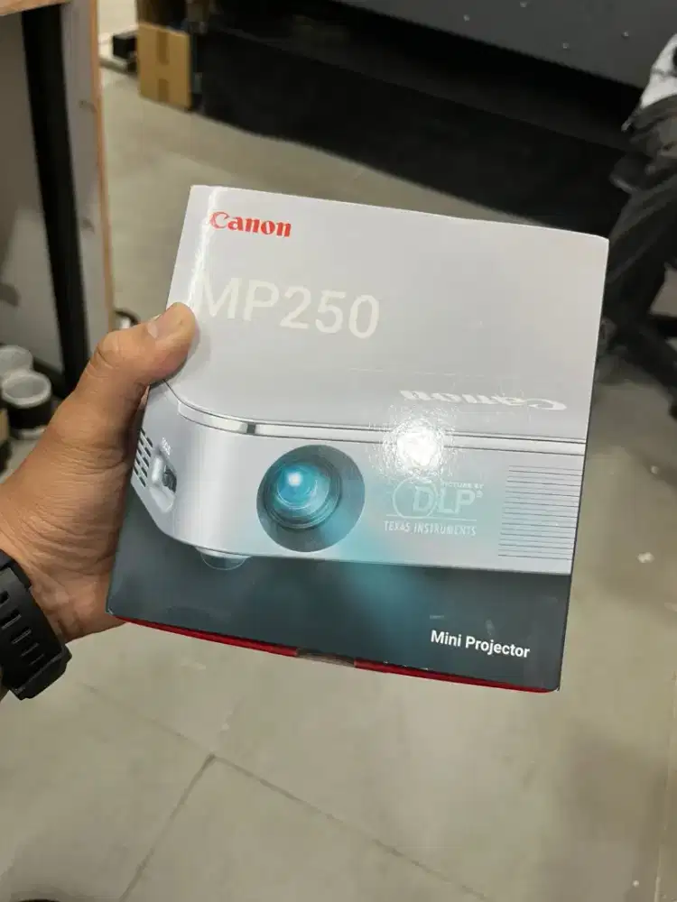 MINI PROJECTOR CANON MP250 (MASIH SEGEL) JUAL BUTUH