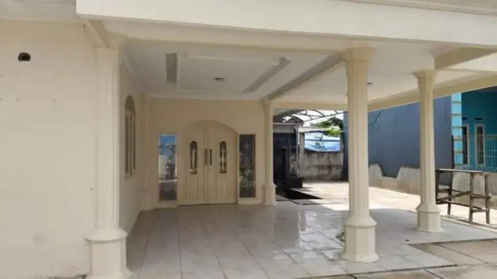 Jual cepat rumah siap huni lokasi strategis dan baru renov