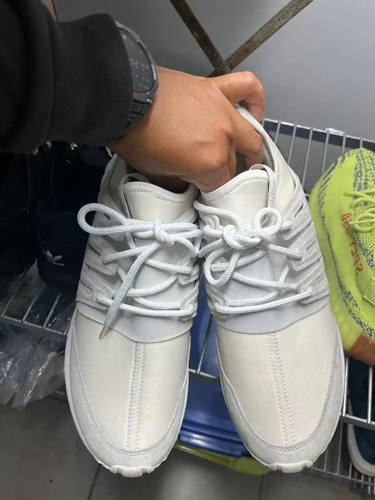 Sepatu adidas tubular original no box