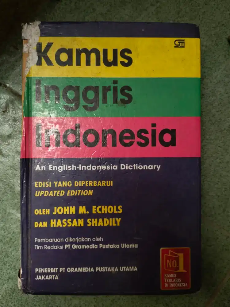 Buku Kamus Bahasa Indonesia & English