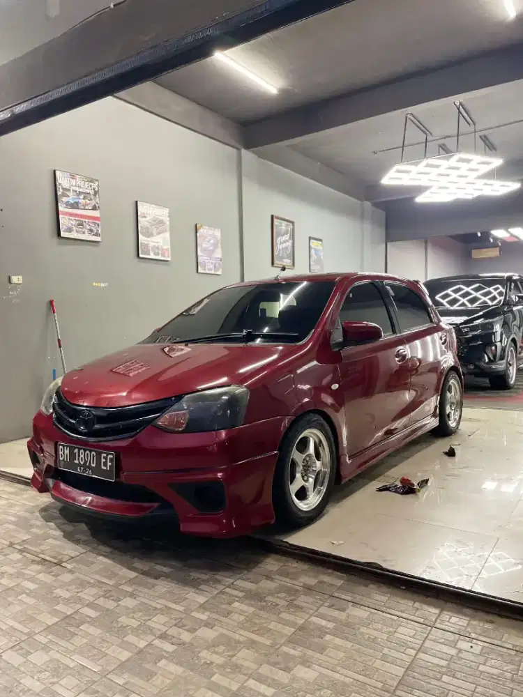 Etios 1.2 Toms Edition M/T 2016