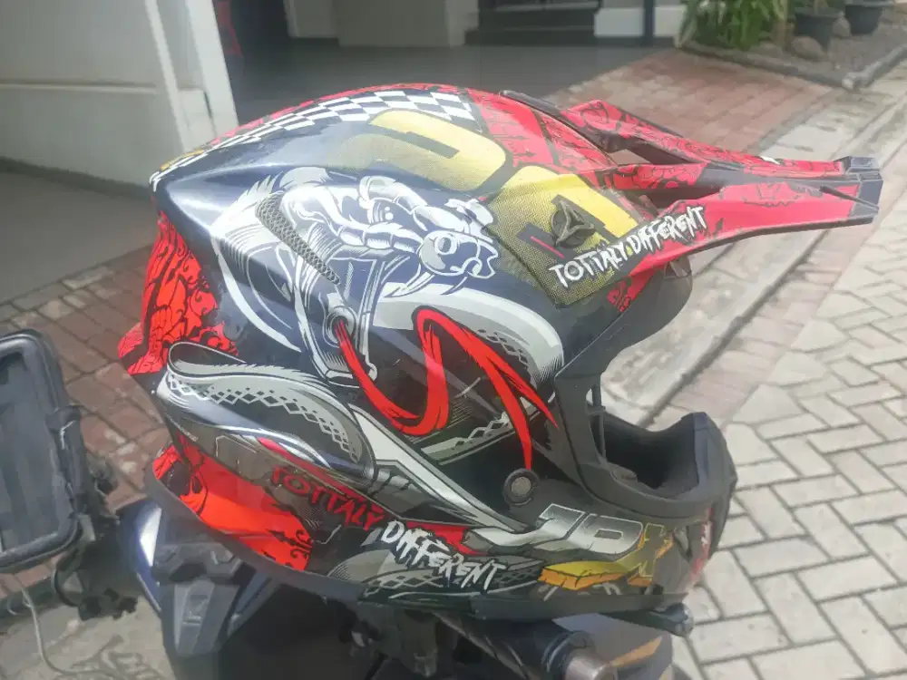 Helm jpx tottaly different