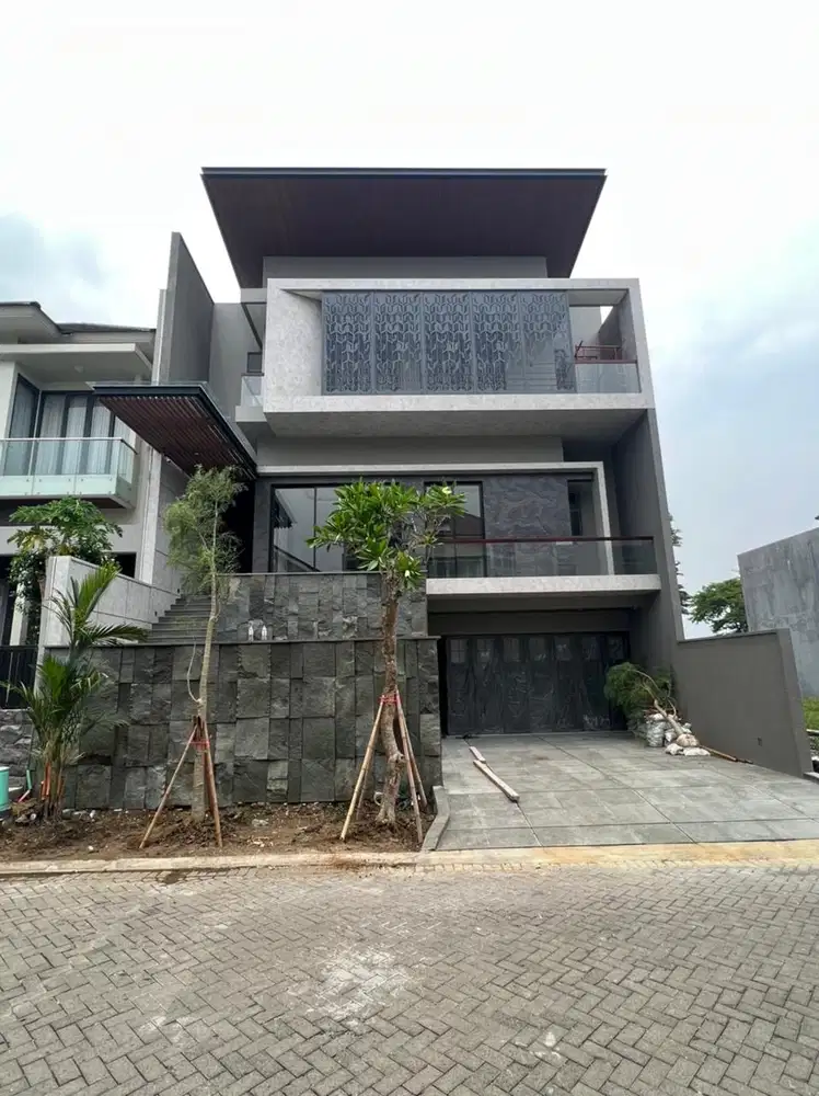 CIAMIK POL! DIJUAL RUMAH MEWAH NEW GRESS WATERFRONT CITRALAND!