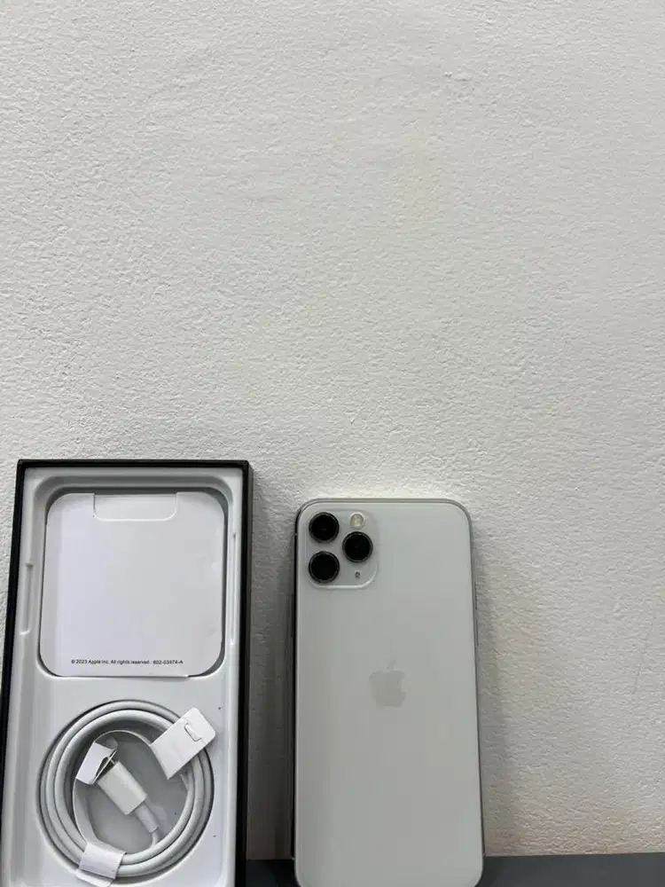 iphone 11 pro 256gb sesuai keterangan