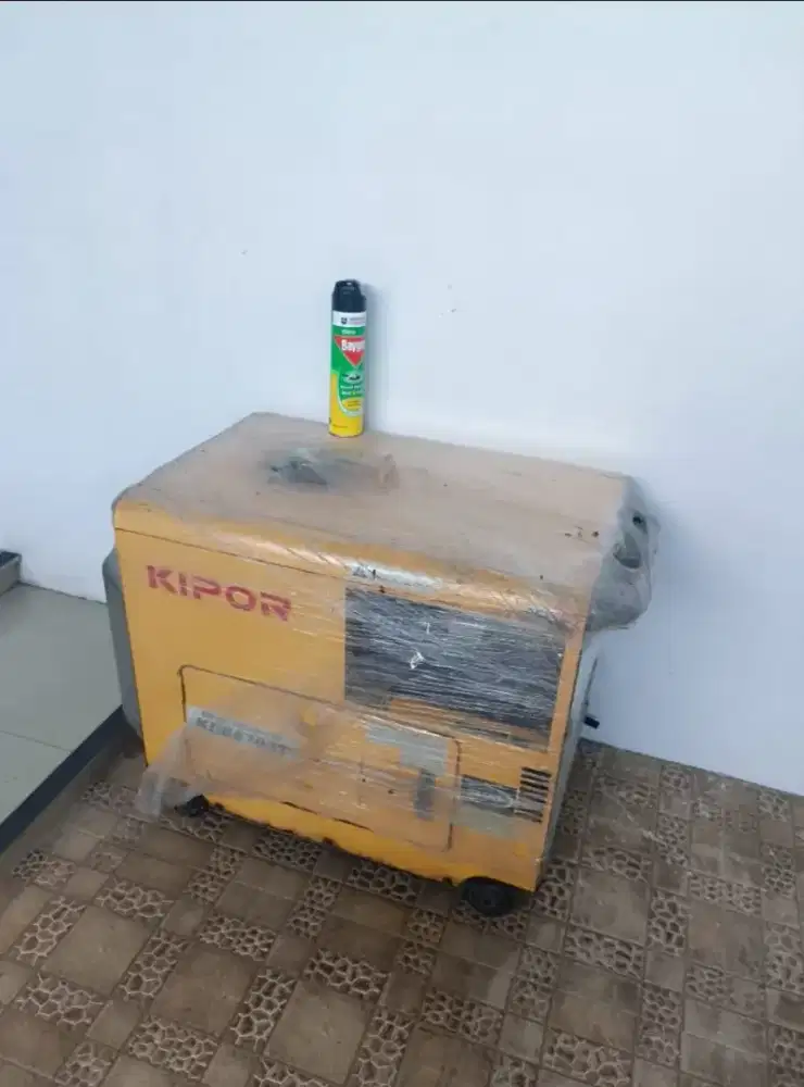 Genset diesel merek KIPOR KDE6700T