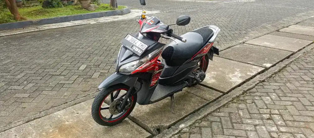 Honda vario tekno 2011 lengkap