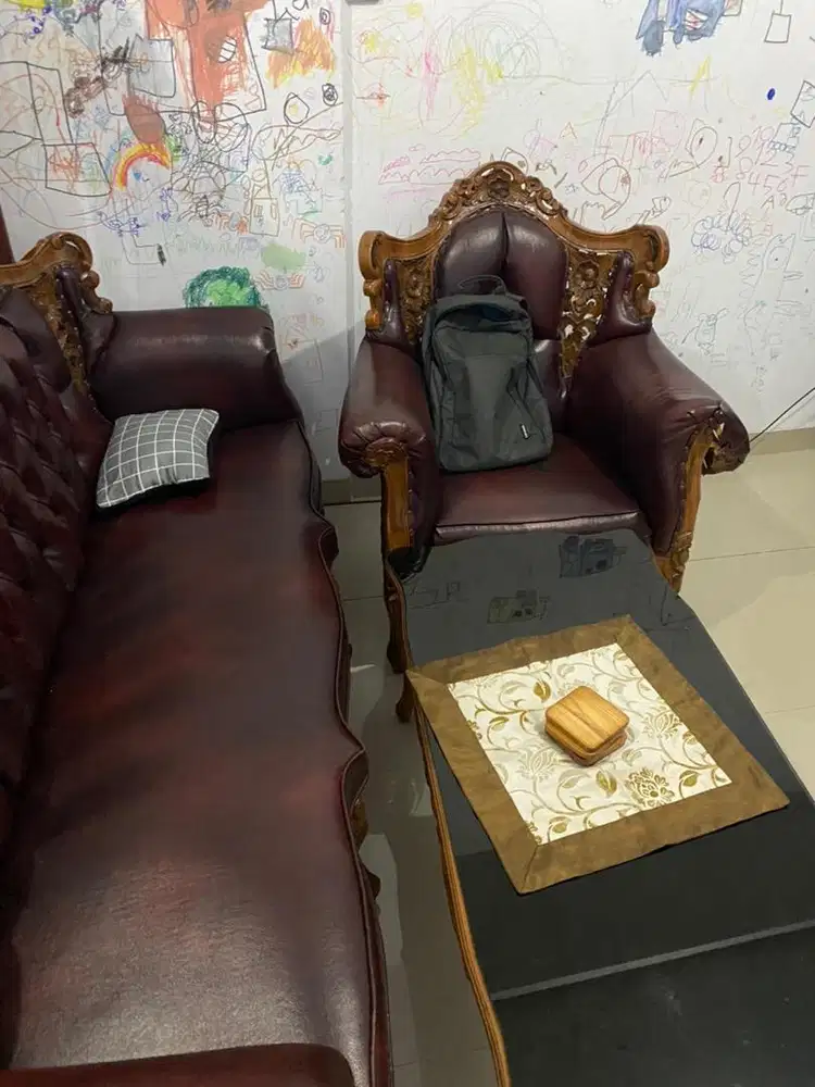 Bangku sofa ruang tamu