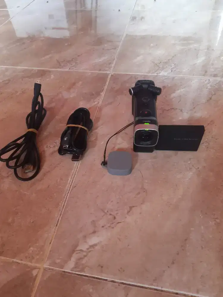 Zoom Q4n handy video camera recording